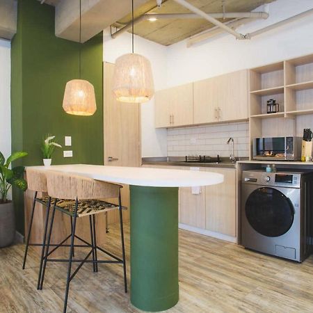 Beautiful Loft In Laureles Apartment Medellin Bagian luar foto